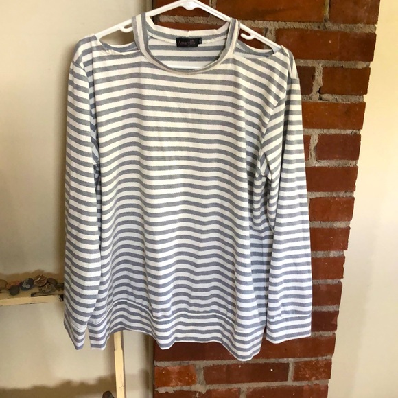 Amaryllis Tops - Amaryllis gray & white striped long sleeve top XL